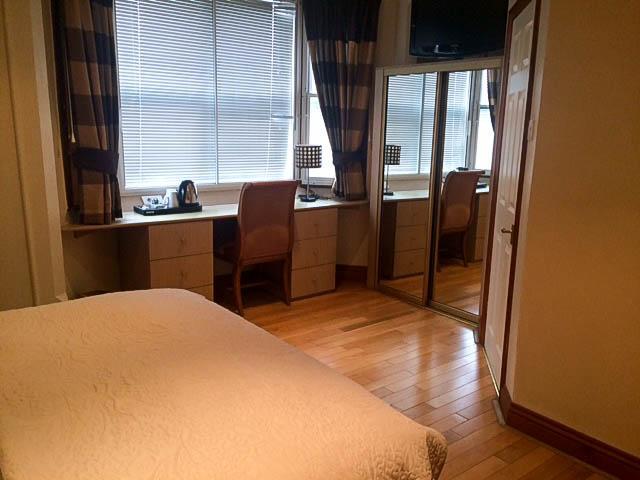 Thameside Hotel Reading Extérieur photo